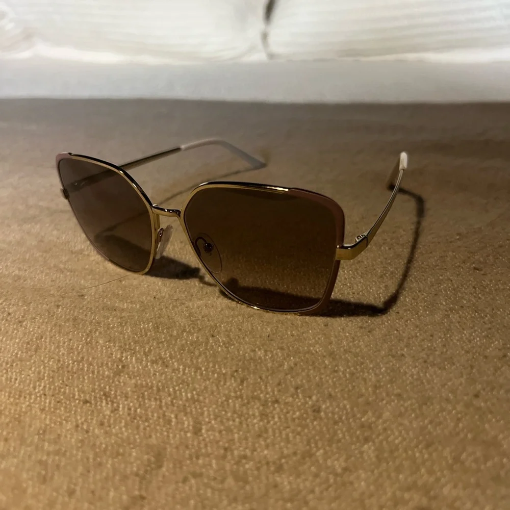 Prada Pink and Black Cat-Eye Sunglasses - Picture 3 of 5